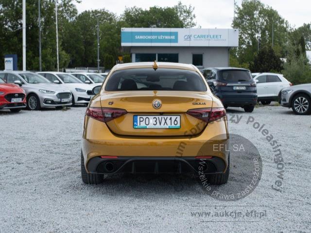 5 - Alfa Romeo Giulia 2.0 Turbo Veloce TI Q4 2021r. PO3VX16 UWAGA!! Pojazd znajduje się w firmie AUTO MOTO CENTRUM sp. z o.o. ul. Ostrowska 328 (przy Trasie Katowickiej) 61-312 Poznań