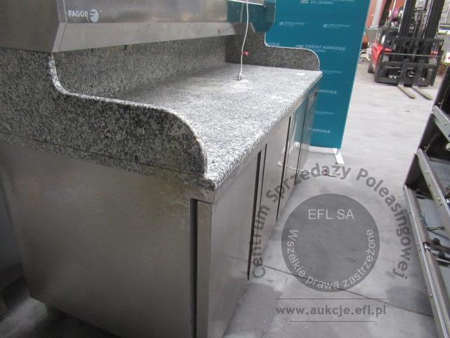 2 - Stół chłodniczy 3 drzwiowy z blatem granitowym + Nadstawka chłodnicza FAGOR 2024r.