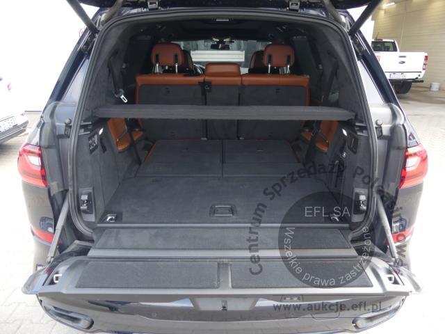 13 - BMW X7 XDRIVE40D MHEV 2022r.