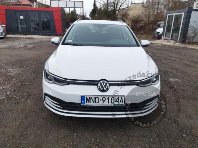 2 - Volkswagen Golf VIII 1.5 TSI EVO Life Komb  2022r. WND9104A Pojazd znajduje się w firmie ARCTOS GROUP sp. z o.o. Al. Krakowska 7, 02-183 Warszawa