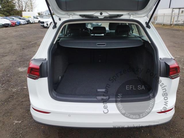 9 - Volkswagen Golf VIII 1.5 TSI EVO Life Komb  2022r. WND9104A Pojazd znajduje się w firmie ARCTOS GROUP sp. z o.o. Al. Krakowska 7, 02-183 Warszawa
