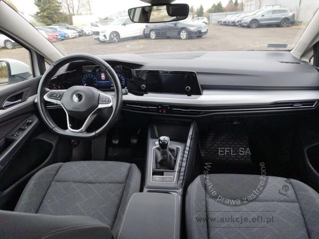 10 - Volkswagen Golf VIII 1.5 TSI EVO Life Komb  2022r. WND9104A Pojazd znajduje się w firmie ARCTOS GROUP sp. z o.o. Al. Krakowska 7, 02-183 Warszawa