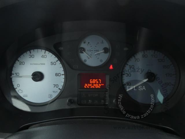 4 - PEUGEOT PARTNER 1.6 BLUE HDI 2016r.