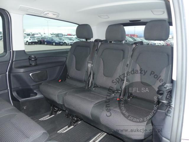 13 - MERCEDES-BENZ V-KLASSE 300D 4MATIC 2022r.