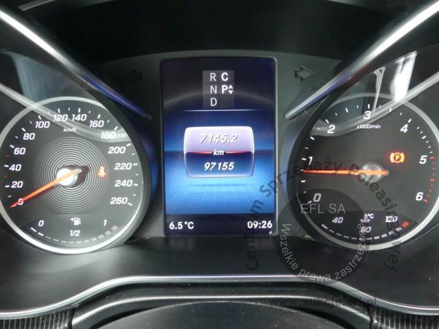 5 - MERCEDES-BENZ V-KLASSE 300D 4MATIC 2022r.