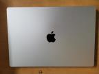 Komputer przenośny Apple MacBook A2485