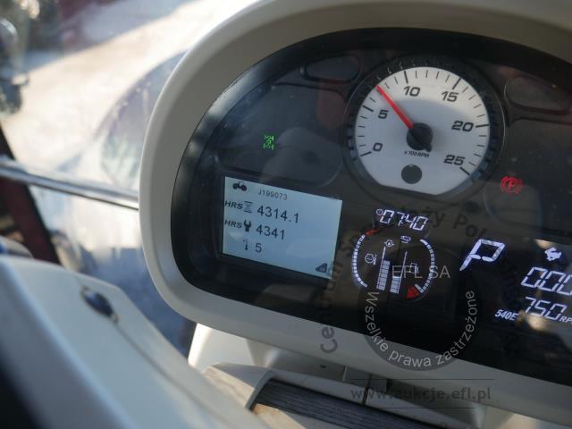 8 - Ciągnik rolniczy Massey Ferguson MF 7726S   2019r.