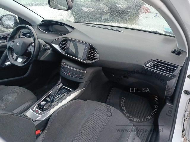 11 - Peugeot 308 SW 1.5 BlueHDi Allure Pack 2021r. PO2UH46 UWAGA!! Pojazd znajduje się w firmie AUTO MOTO CENTRUM sp. z o.o. ul. Ostrowska 328 (przy Trasie Katowickiej) 61-312 Poznań