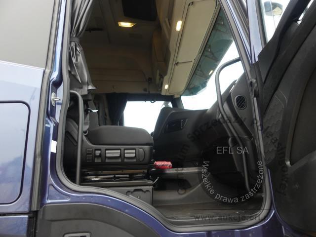 9 - IVECO S-WAY AS440S49T/FP 2023r.