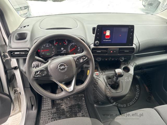 6 - Opel Combo Van Combo Cargo XL 1.2 Turbo S&amp;S 2,3t Furgon SK652XE UWAGA!! Pojazd znajduje się w lokalizacji: Katowice 40-689, Małachowskiego 16