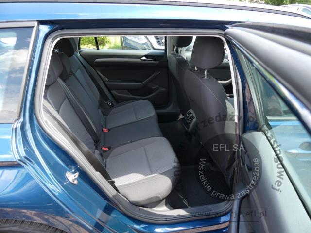7 - Volkswagen Passat 2.0 TDI EVO Essence 2022r. PO4XH14 AUTO MOTO CENTRUM Sp. z o.o. Poznań 61-312, ul. Ostrowska  328