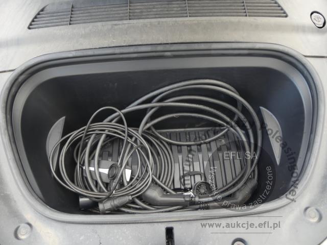 4 - TESLA MODEL Y DUAL MOTOR 2022r.