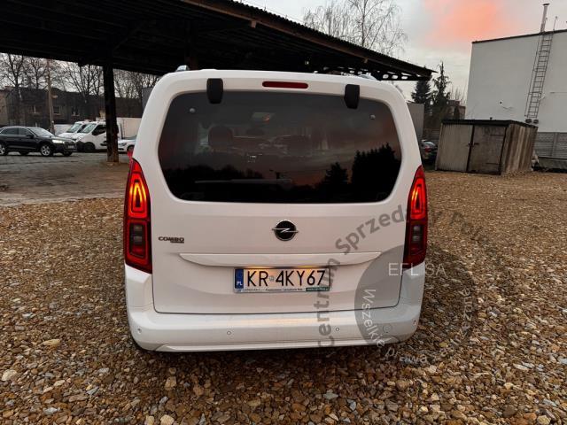 6 - Opel Combo Life 1.2 T Elite S&amp;S Kombi 2019r. KR4KY67 UWAGA!! Pojazd znajduje się w lokalizacji: Katowice 40-689, Małachowskiego 16