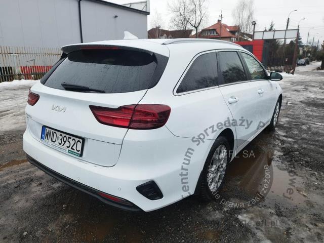 4 - Kia Cee'd Ceed 1.0 T-GDI M Kombi 2022r. WND3952C Pojazd znajduje się w firmie ARCTOS GROUP sp. z o.o. Al. Krakowska 7, 02-183 Warszawa