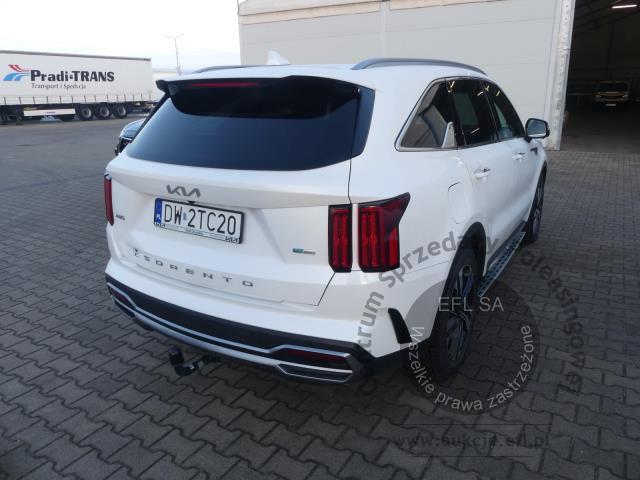 11 - KIA SORENTO 1.6 PHEV PRETIGE LINE 2022r.