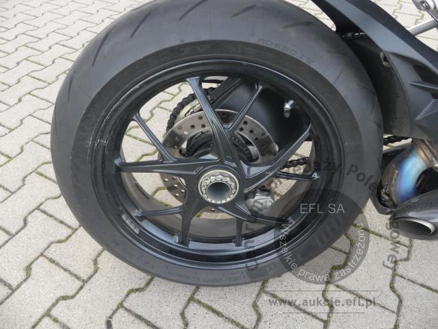 9 - DUCATI STREETFIGHTER V2 2023r.