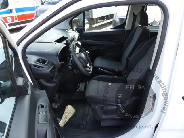 8 - TOYOTA PROACE CITY 1.5 D-4D 130KM 2020r.