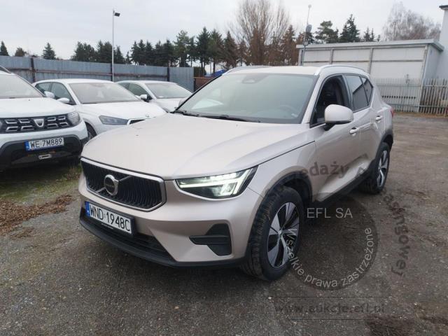 1 - Volvo  XC40 B3 Core aut 2022r. WND1948C Pojazd znajduje się w firmie ARCTOS GROUP sp. z o.o. Al. Krakowska 7, 02-183 Warszawa