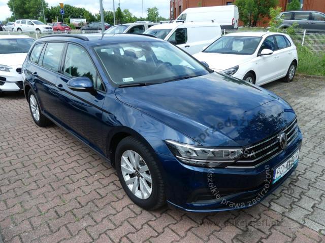 2 - Volkswagen Passat 2.0 TDI EVO Essence 2022r. PO4XG69 AUTO MOTO CENTRUM Sp. z o.o. Poznań 61-312, ul. Ostrowska  328