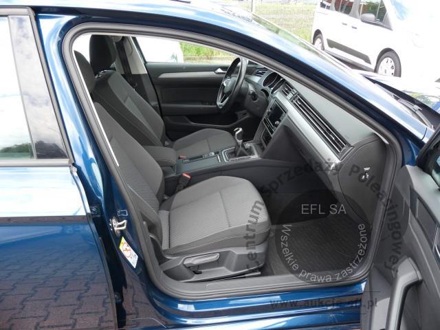 8 - Volkswagen Passat 2.0 TDI EVO Essence 2022r. PO4XG69 AUTO MOTO CENTRUM Sp. z o.o. Poznań 61-312, ul. Ostrowska  328