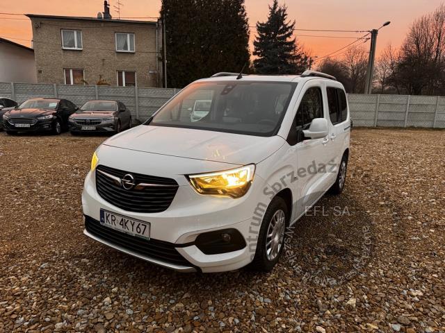 1 - Opel Combo Life 1.2 T Elite S&amp;S Kombi 2019r. KR4KY67 UWAGA!! Pojazd znajduje się w lokalizacji: Katowice 40-689, Małachowskiego 16