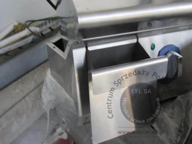 4 - Płyta grillowa gładka na podstawie ELECTROLUX