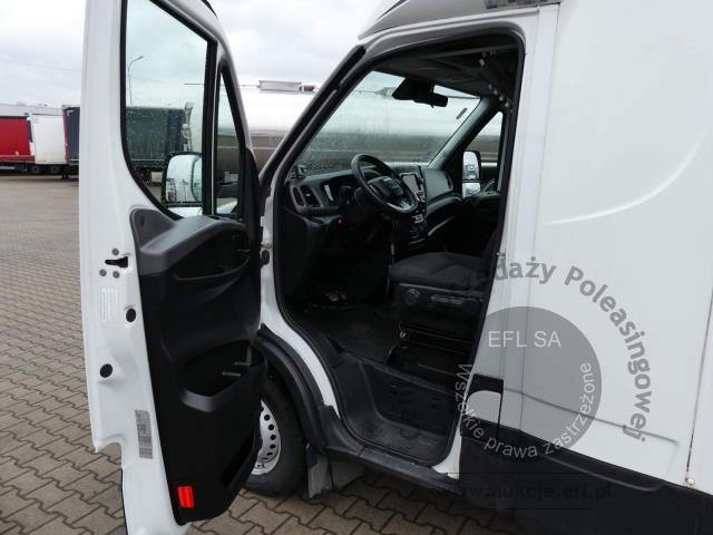 10 - IVECO / ROMCAR DAILY 35S18 3.0 CHŁODNIA FRCX 2022r.