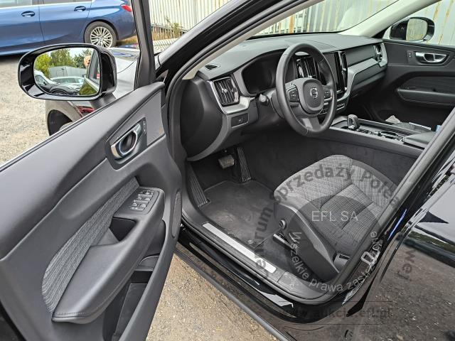 8 - VOLVO XC60 B4 D AWD Core aut 2022r. WW942TF UWAGA!! Pojazd znajduje się w firmie Arctos Sp. z o.o. Warszawa, Al. Krakowska 7, 02-183 Warszawa