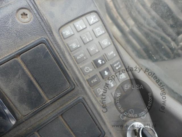 29 - Koparka gąsienicowa Volvo EC210CL 2011r.