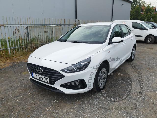 1 - Hyundai i30 1.5 DPI Classic + 2021r. DW5PK20 UWAGA!! Pojazd znajduje się w lokalizacji: Warszawa, Al. Krakowska 7, 02-183 Warszawa
