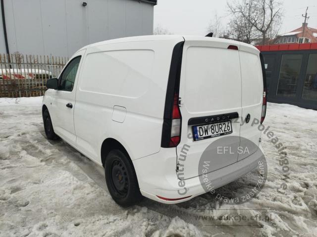5 - Volkswagen Caddy Cargo 2.0 TDI Furgon 2022r. DW8UR26 Pojazd znajduje się w firmie ARCTOS GROUP sp. z o.o. Al. Krakowska 7, 02-183 Warszawa