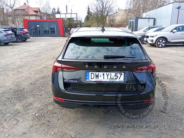 5 - SKODA Octavia 1.5 TSI e-Tec Style DS 2024r. DW1YL57 Pojazd znajduje się w firmie ARCTOS GROUP sp. z o.o. Al. Krakowska 7, 02-183 Warszawa