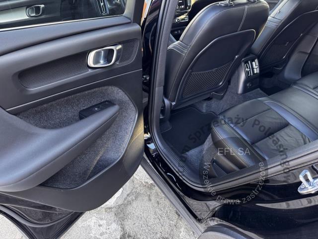 10 - Volvo XC40 T5 Plug-In Hybrid Inscription 2021r. SK878VN UWAGA!! Pojazd znajduje się w lokalizacji: Katowice 40-689, Małachowskiego 16