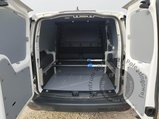 8 - Volkswagen Caddy Cargo 2.0 TDI 2022r. WZ561FU  UWAGA!! Pojazd znajduje się w lokalizacji: Janki, Al. Krakowska 52, 05-090 Janki