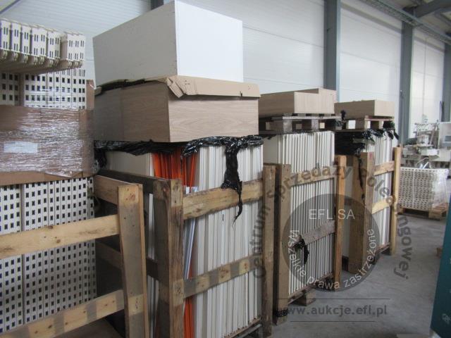 17 - Regały i meble sklepowe wg specyfikacji