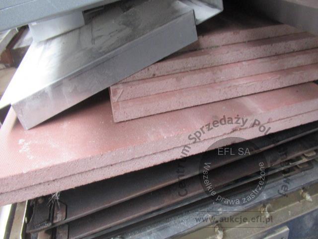 24 - Elementy elektrycznego pieca 5 pokładowego BONGARD