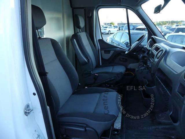 7 - RENAULT MASTER ZABUDOWA GASTRONOMICZNA 2015r.