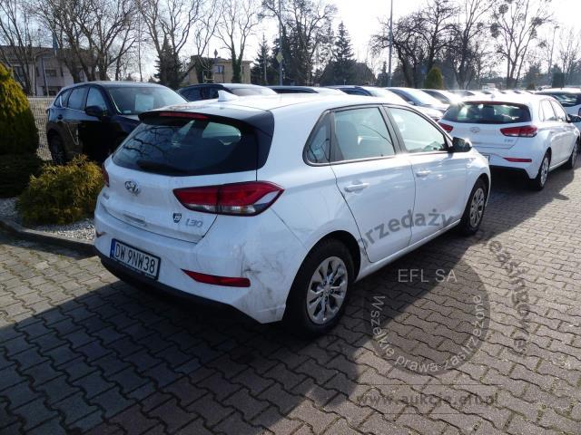 3 - Hyundai i30 1.6 D Classic + 2021r. DW9NW38 UWAGA!! Pojazd znajduje się w firmie AUTO MOTO CENTRUM sp. z o.o. ul. Ostrowska 328 (przy Trasie Katowickiej) 61-312 Poznań