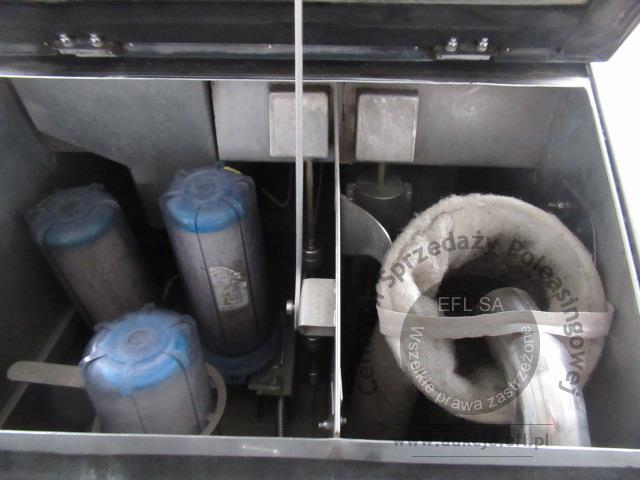 13 - Autonomiczna maszyna czyszcząca ECOBOT SCRUBBER 75