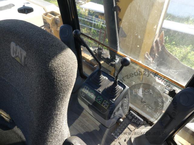 8 - Koparko ładowarka CAT 428E 2007r.