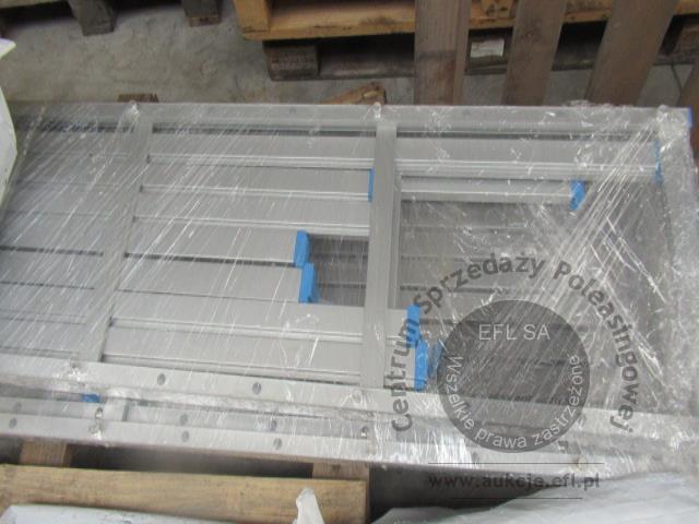 2 - Regał wolnostojący aluminiowo-polipropylenowy