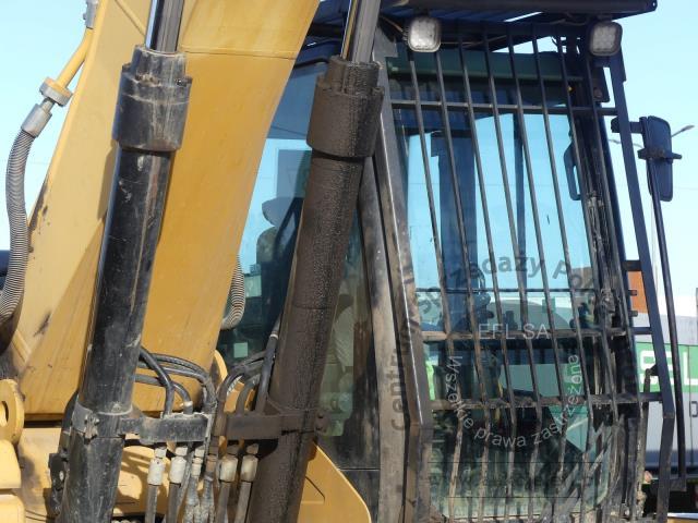 6 - Koparka gąsienicowa Caterpillar  324DLN  2008r.