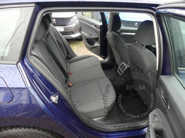11 - Volkswagen Golf VIII 2.0 TDI Life Kombi 2022r. PY19611 Pojazd znajduje się w firmie AUTO MOTO CENTRUM sp. z o.o. ul. Ostrowska 328 (przy Trasie Katowickiej) 61-312 Poznań