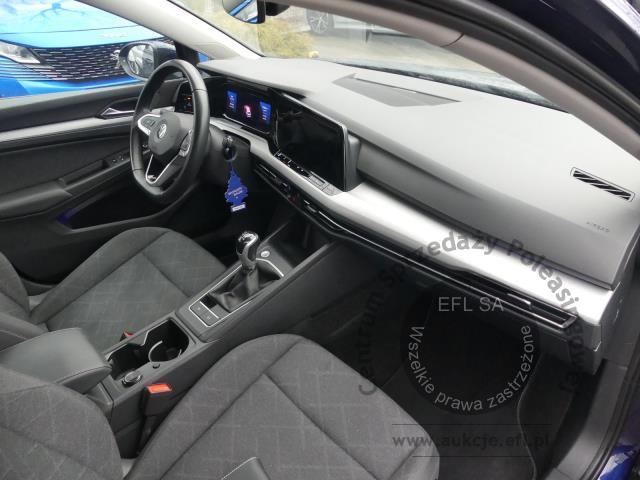 12 - Volkswagen Golf VIII 2.0 TDI Life Kombi 2022r. PY19611 Pojazd znajduje się w firmie AUTO MOTO CENTRUM sp. z o.o. ul. Ostrowska 328 (przy Trasie Katowickiej) 61-312 Poznań