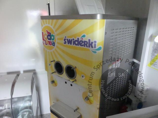 13 - Przyczepa gastronomiczna "LODY GOFRY" Niewiadów B3500  2022r.