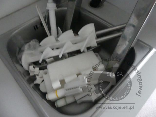 15 - Przyczepa gastronomiczna "LODY GOFRY" Niewiadów B3500  2022r.