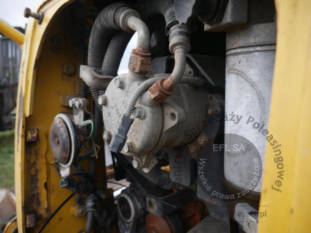 13 - Spycharka gąsienicowa KOMATSU D51PX-22 2010r.