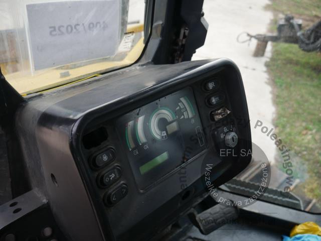 29 - Spycharka gąsienicowa KOMATSU D51PX-22 2010r.