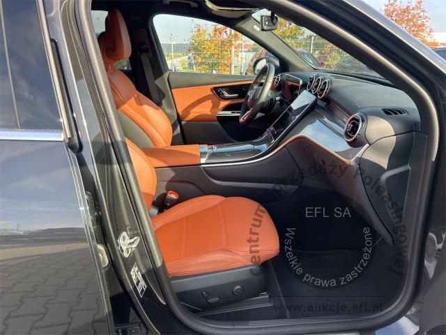 8 - MERCEDES BENZ GLC 300 DE 4-MATIC AVANTGARDE 2024r. DX25348 Pojazd znajduje się w firmie MDM AUTO sp. z o.o. ul. Zawodników 1, 80-729 Gdańsk
