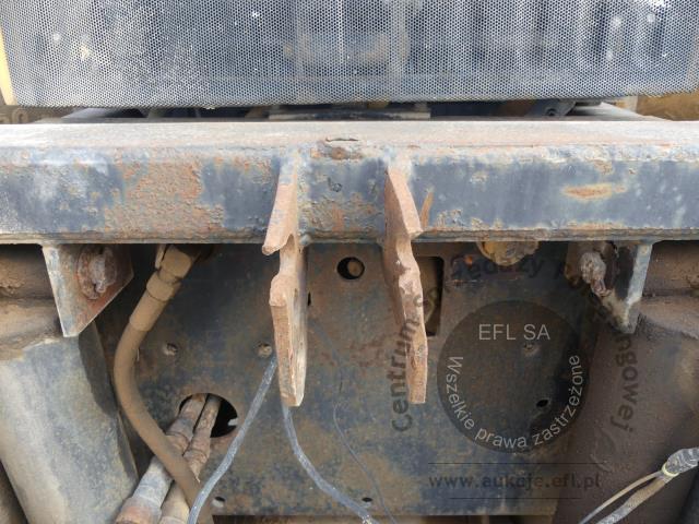 17 - Ciągnik rolniczy JCB FASTRAC 3185  2001r.